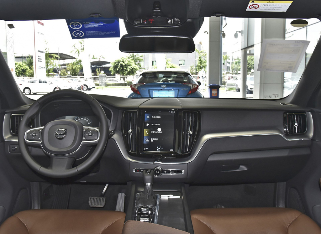 手握30万预算，想买豪华中型SUV，不妨考虑这3款