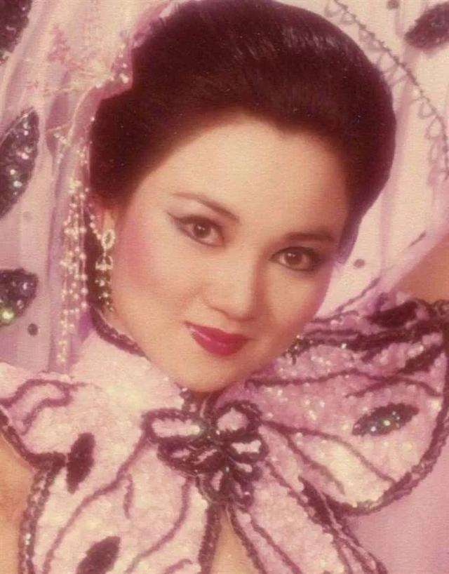 可怜的白冰冰:丈夫家暴出轨,16岁女儿惨死,连张国立也怕她痛苦