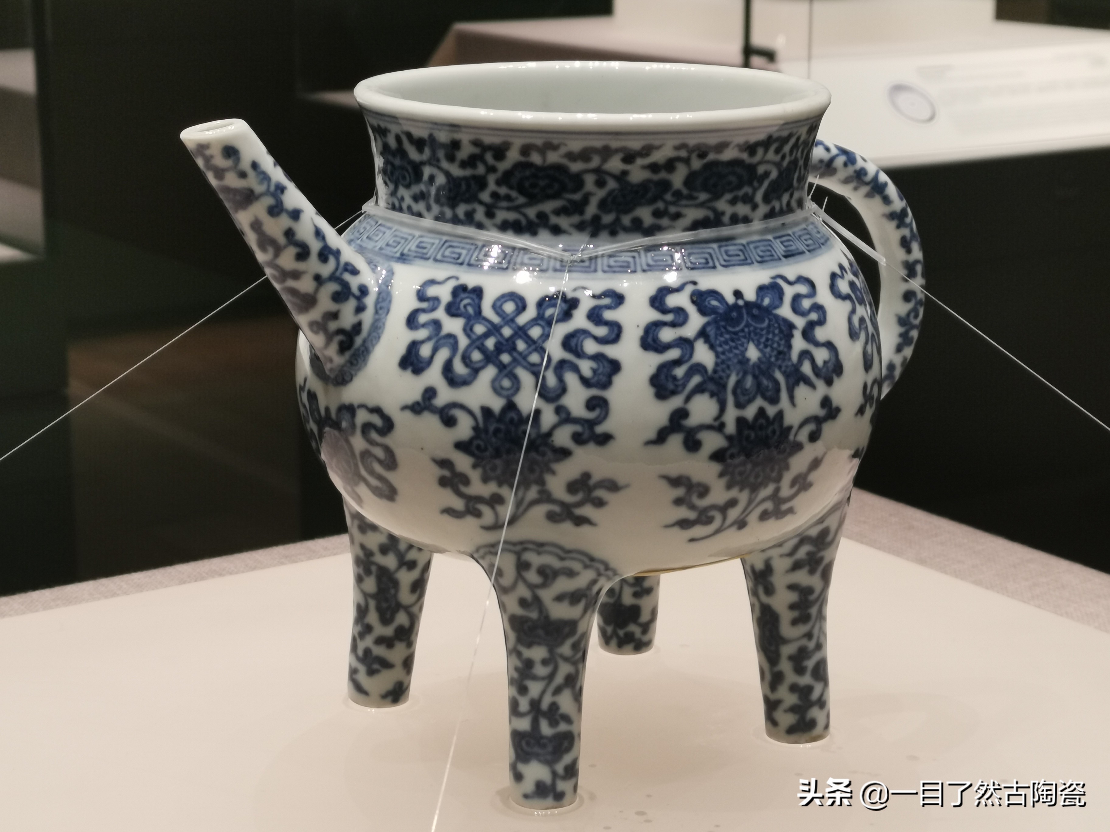 122張圖在線觀賞:清華大學藝術博物館清代瓷器藏品(二)乾隆時期(女士