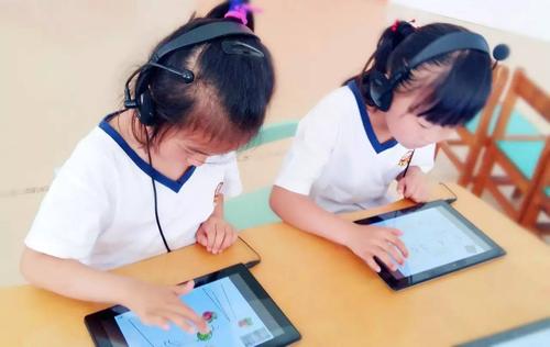 2月17日，正式“网上开学”第一天，中小学生可通过电视来学习啦