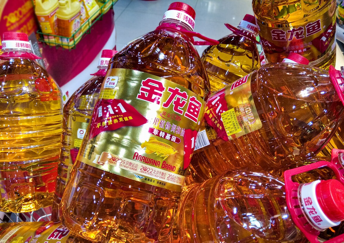 吃了很多年的金龙鱼食用油，原来是外国品牌，一年赚走千亿元