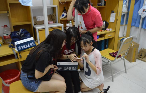 大一新生晒“包厢式宿舍”，让人羡慕不已，网友直言复读来得及吗