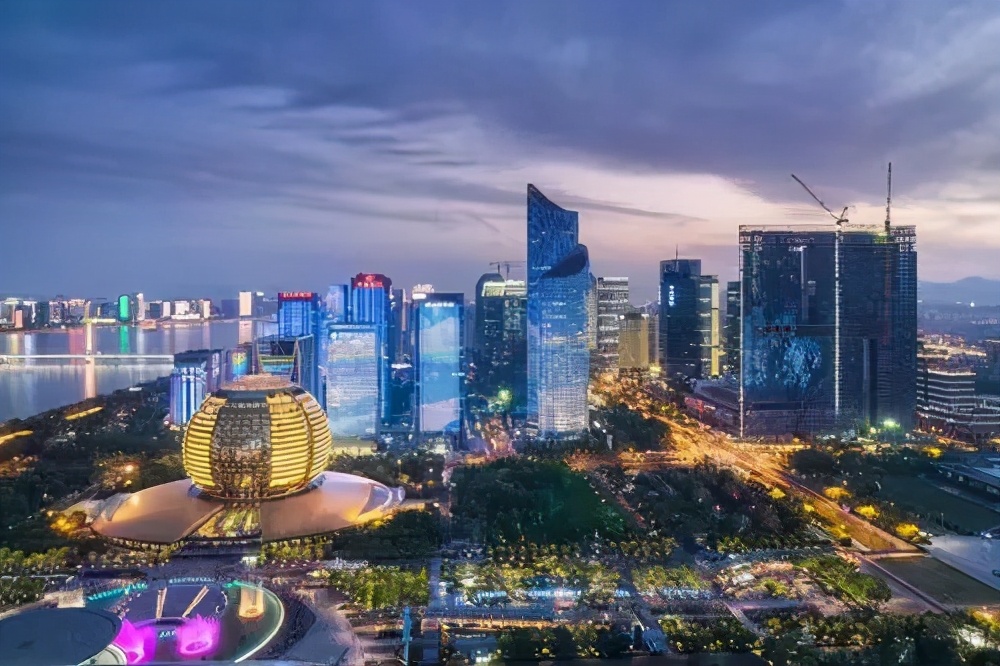 是哪的省会(经济水平差不多,也不在中心位置,杭州为何能成浙江省会?