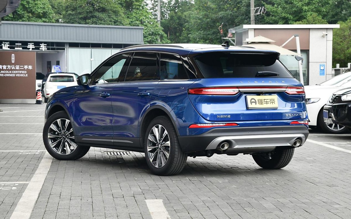 豪华感不输BBA，推荐2款15-30万能够入手的SUV，家用选它们准没错