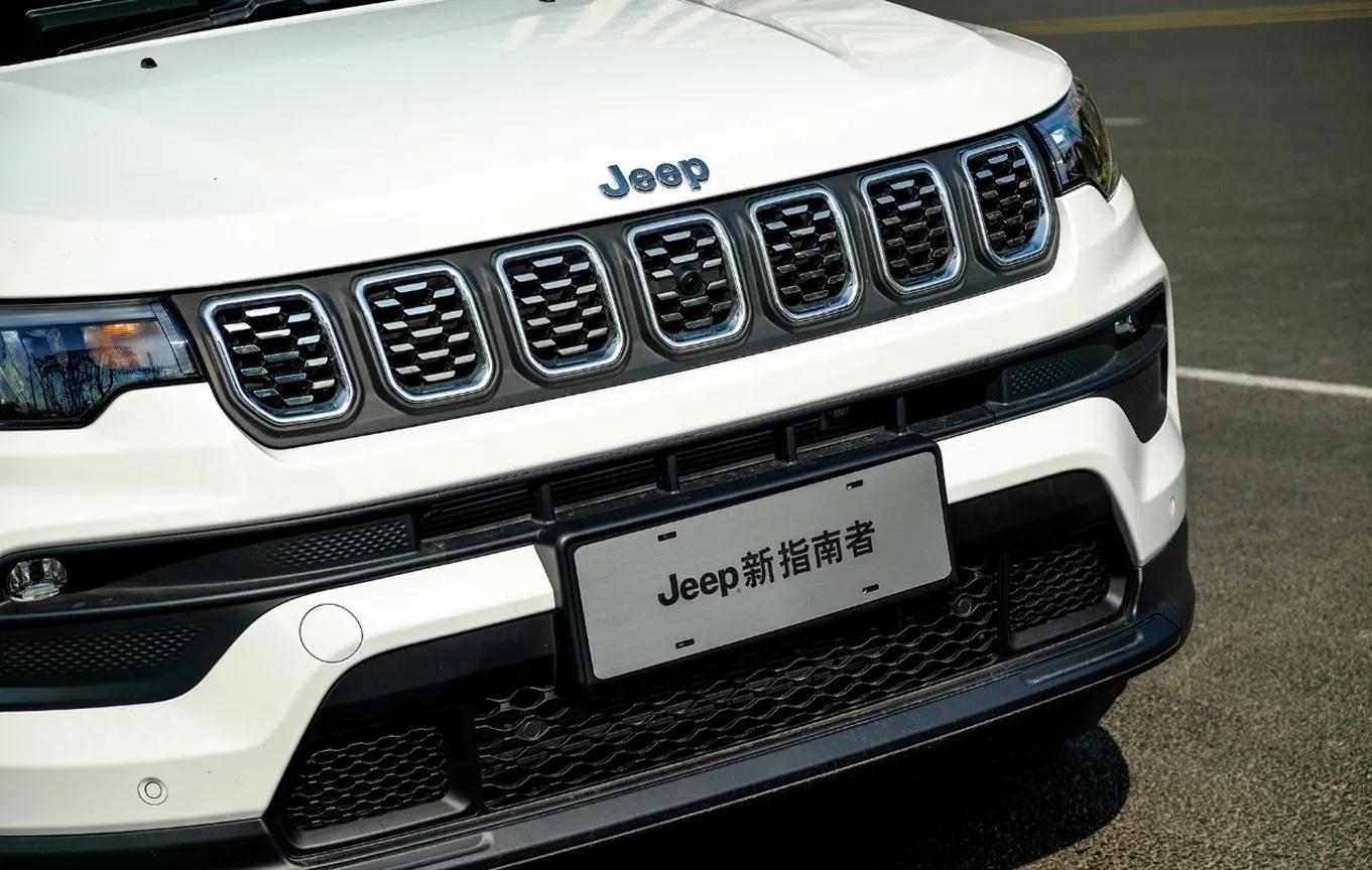 JEEP指南者降价自救，一口气跌至11.99万，气场不输CRV