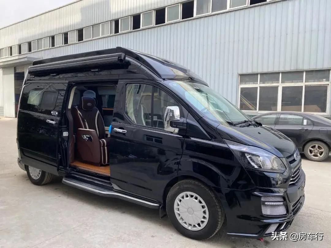 商旅两用的博创房车，航空座椅+升顶设计，指导价35.8W