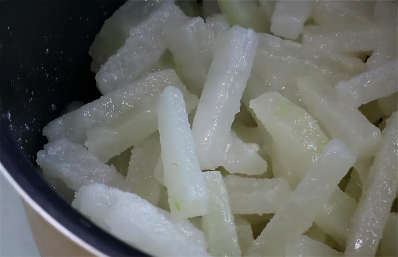 想吃冬瓜糖不用出去买，手把手教你在家做，看一遍就学会