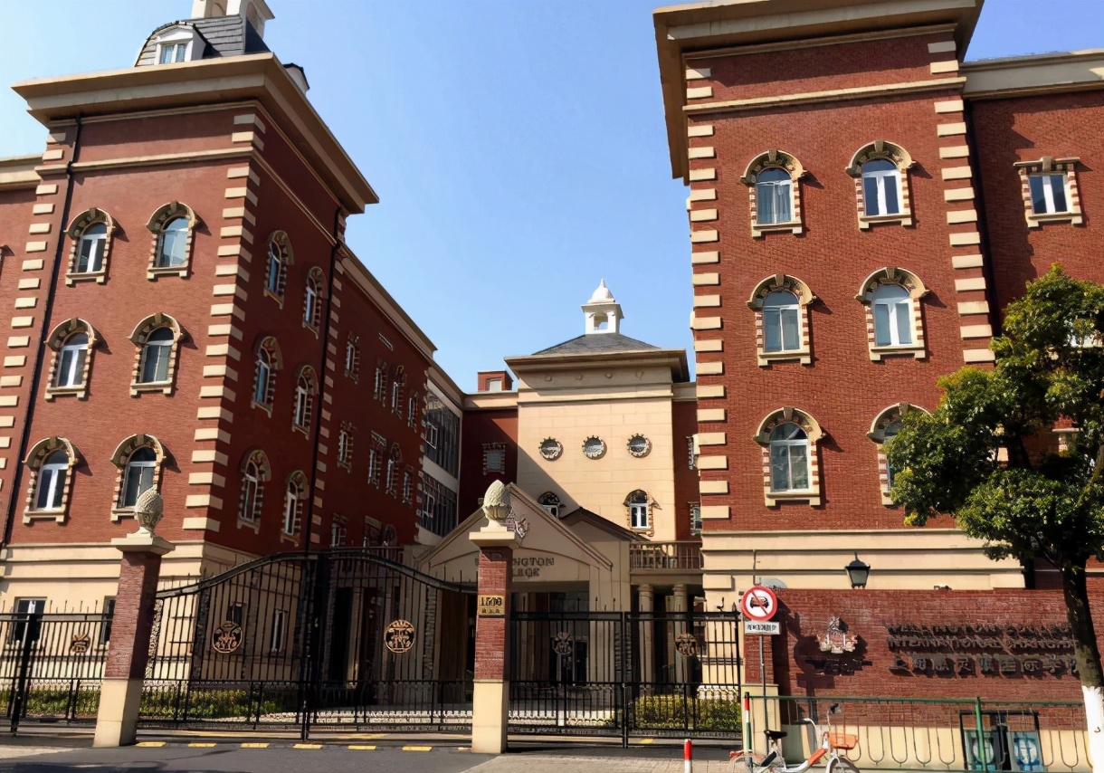 上海一所私立学校，每年学费高达98万，家长却挤破头想让孩子上