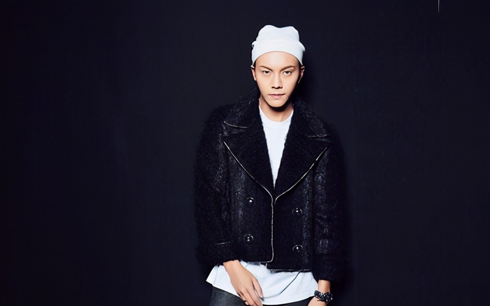 娱乐圈爱健身4位腹肌男神,李现也在内