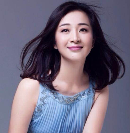 張嘉益：被前妻杜珺嫌棄“吃軟飯”，卻被二婚媳婦王海燕當成寶