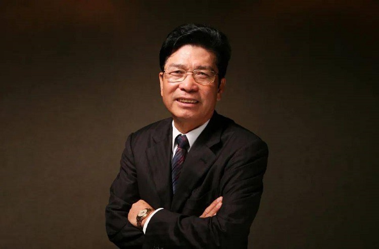 富豪榜：马化腾再登榜首，钟睒睒跌至四名，曾毓群首次进前十