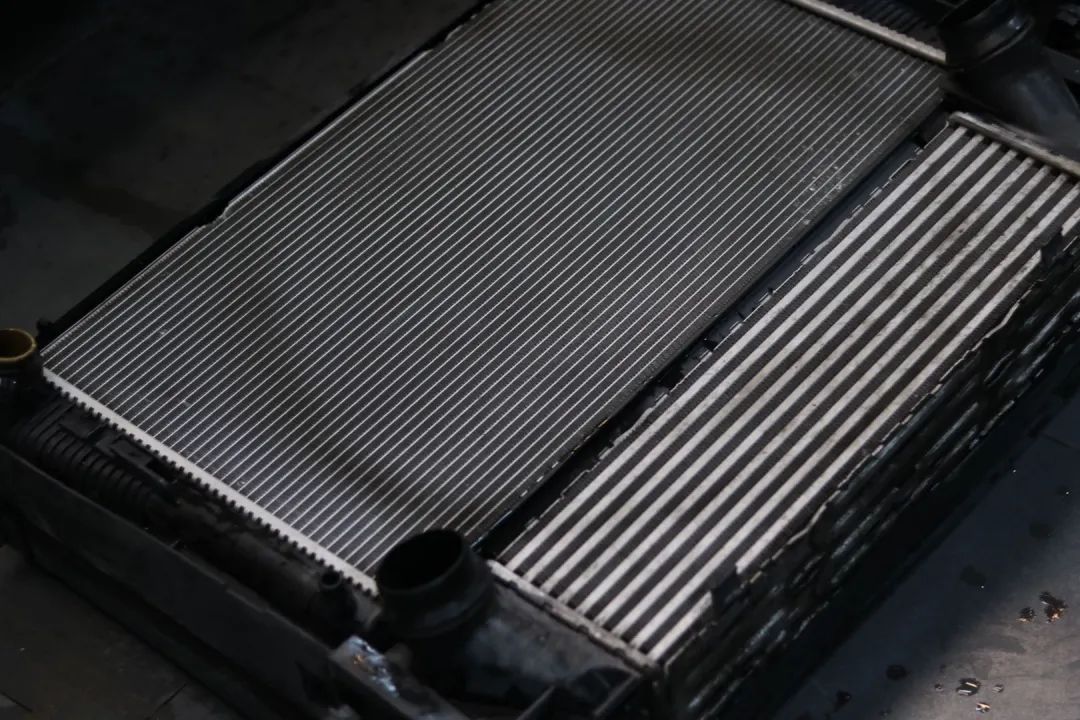 怪兽修车：翻新一辆13年的二手宝马5系，耗时25天完美复活它