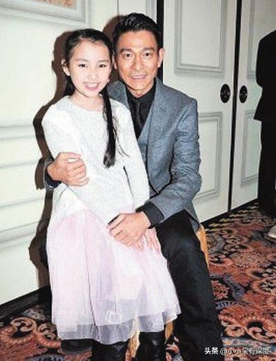 刘德华全家福曝光 刘德华妻女长什么样_达一风水网