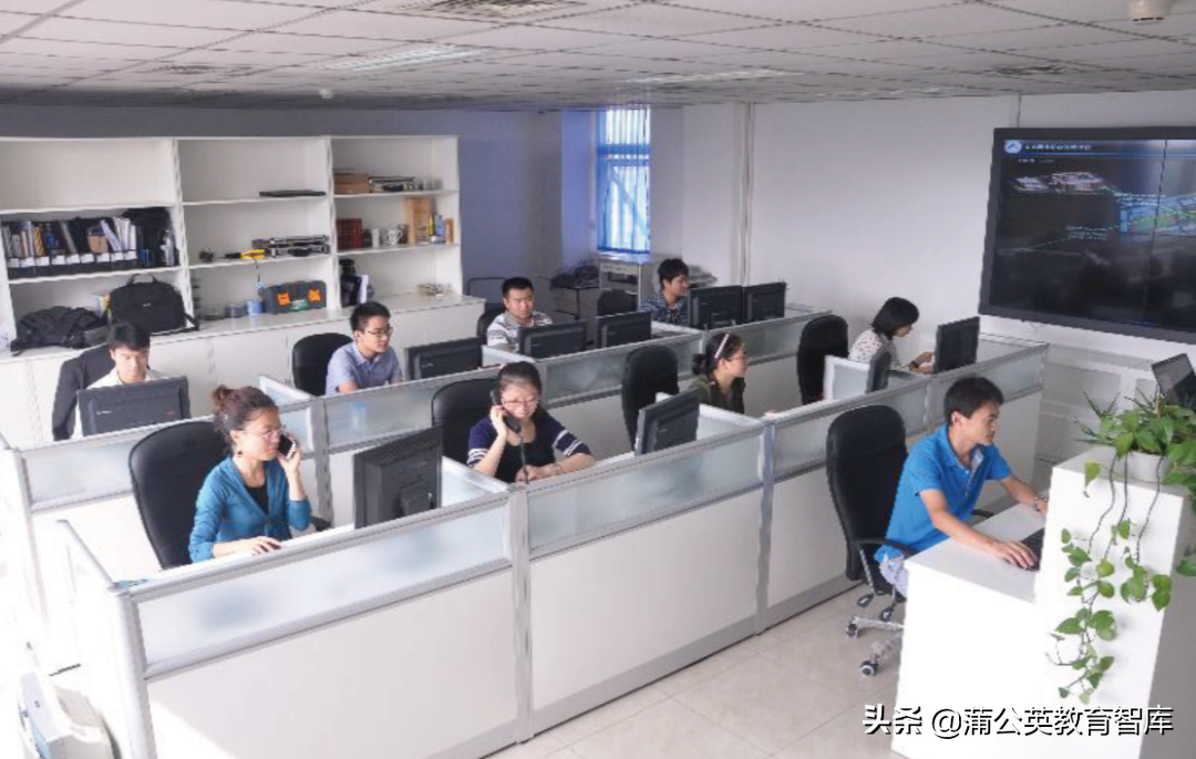 满意度超95%的学校IT服务中心，是怎么架构和运作的？