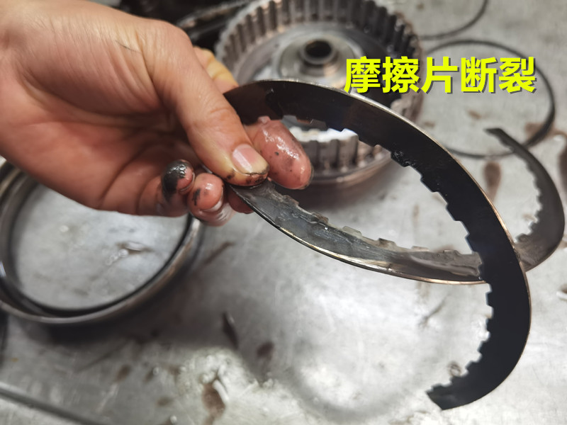修变速箱千万别被坑了。别克君威挂挡不走车 故障维修多少钱呢？