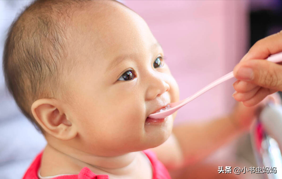 婴儿奶粉大人可以喝吗（宝宝多大能吃）