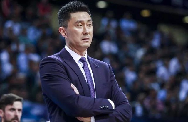 杜峰为什么不进过nba(深度分析：杜锋凭啥取代李楠？不外乎四个原因，有无奈也有尝试)