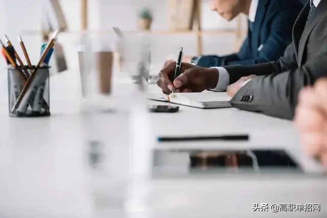 高职单招热门专业：女生偏爱的十大专业选择指南