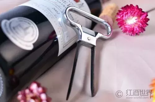 红酒瓶盖怎么打开技巧，葡萄酒如何开瓶？