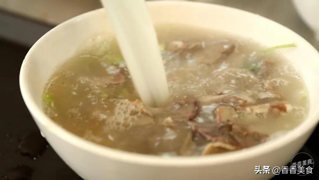 有肉有面还有汤，有吃货说一口到家了