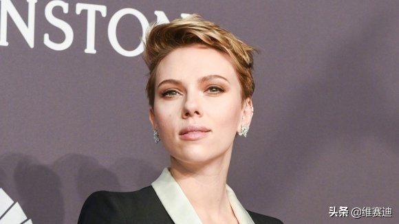 漫威演员对政治正确什么态度？女雷神惹众怒，寡姐马克叔三观最正