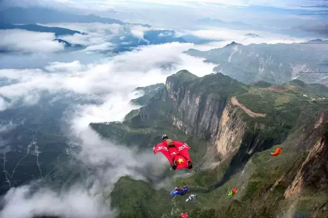 天空很辽阔，我们一起飞 | 滑翔伞飞行培训课程报名