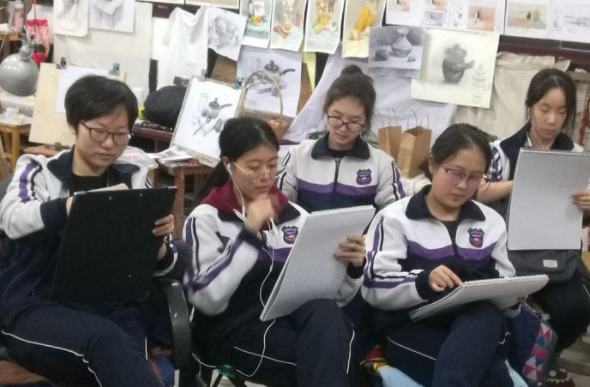 福建师范大学“招生简章”火了，男生阳光又帅气，网友：很有诚意