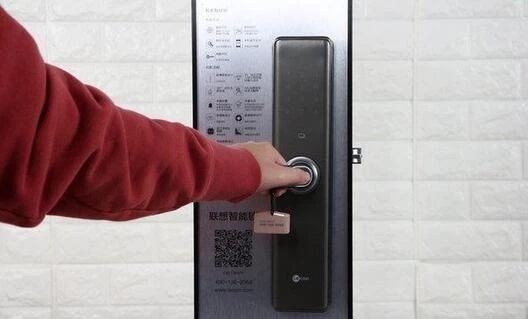 智能门锁突然打开，是门锁本身的问题吗？