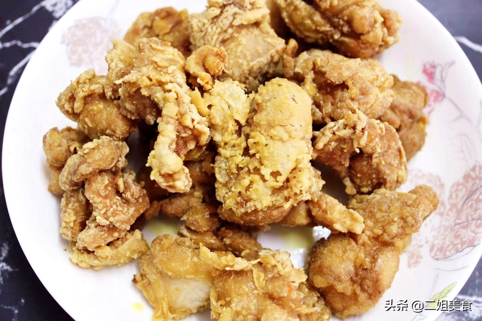 腌制方法对了，蒜香鸡翅就入味了，做法都告诉你，外酥里嫩，好吃
