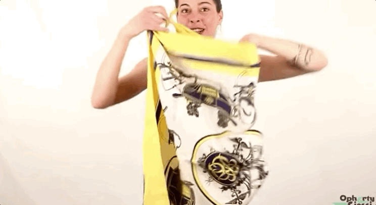 跟着爱马仕，3分钟学会一条丝巾的八种系法