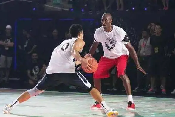 李观洋为什么不去打nba(李观洋，被科比影响一生的男人)