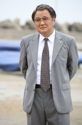 59岁男星突发交通事故！撞死17岁外卖小哥，遭家属指责“不道歉”