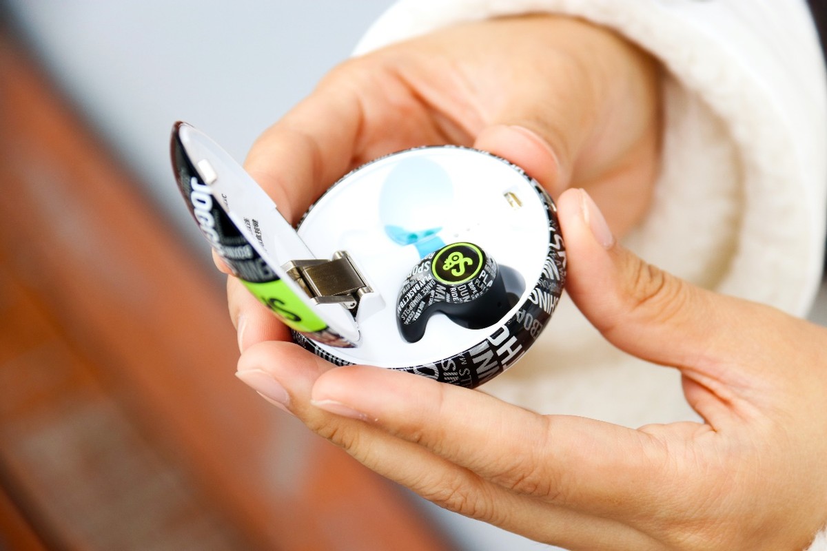 这款耳机有点酷：潮流字母纹设计，魔浪S运动耳机实测