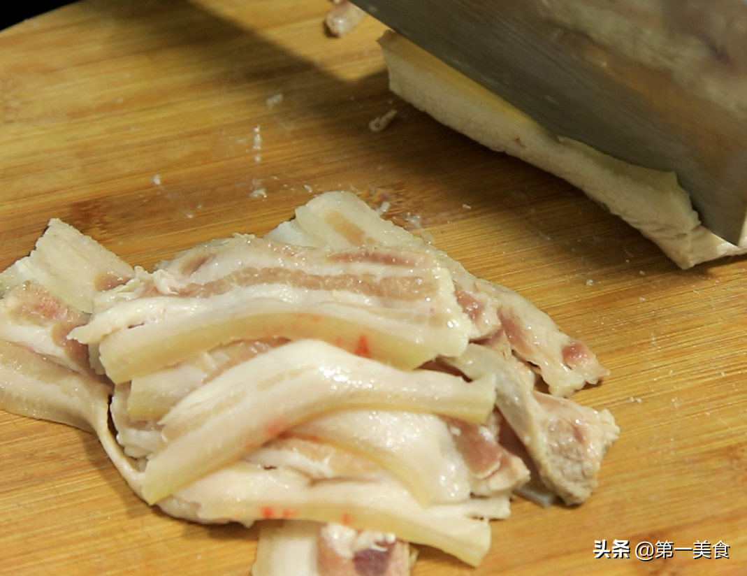 青蒜回鍋肉,青蒜回鍋肉的家常做法