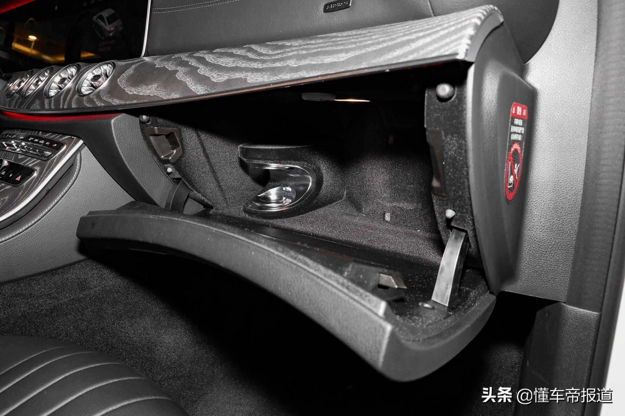 新车 </p><p>　　 57.68万起，2021款改款奔驰CLS上市，1.5T、2.0T发动机可选