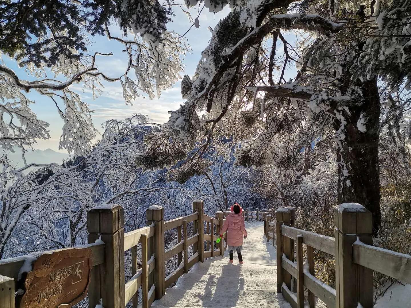 走近杜甫笔下的西岭雪山