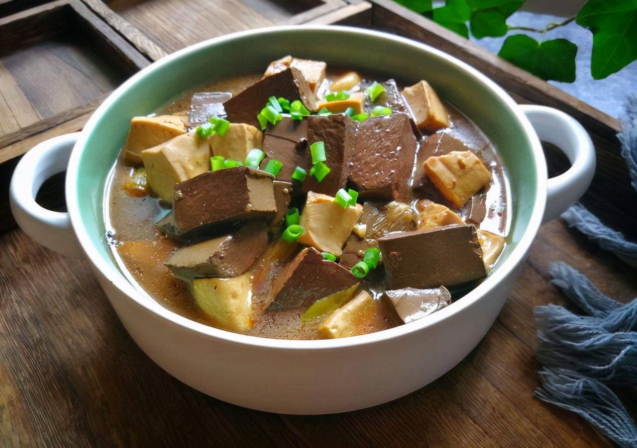 冬季干燥易上火，常吃7种食物，花钱少营养高，润肺生津祛火降燥