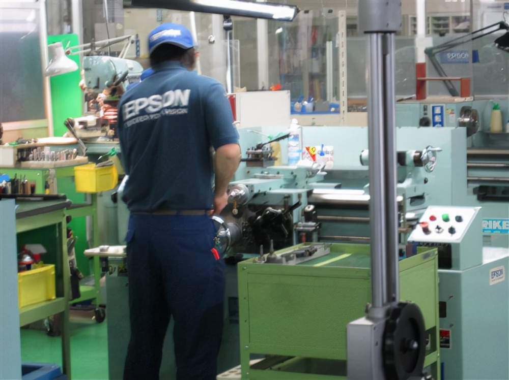 拒绝打黑工！出国劳务辛苦，打黑工更是苦不堪言