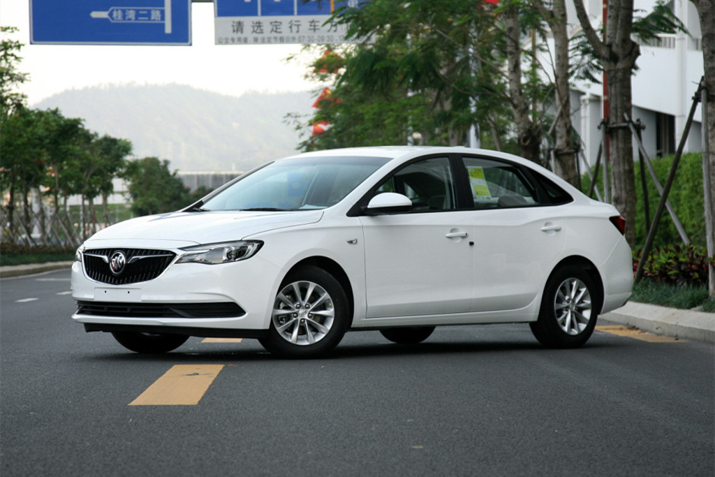 向年轻人推荐4款轿车，落地不到10万，经济、实用才是王道