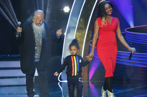 53岁北大教授娶21岁“黑人”女学生，4000万办婚礼，现在怎样了？