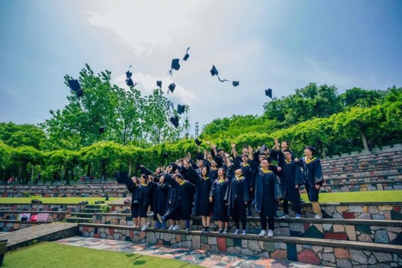 冲上热搜、登上央视、攻克世界性难题，南京工业大学实力如何？就6个词！