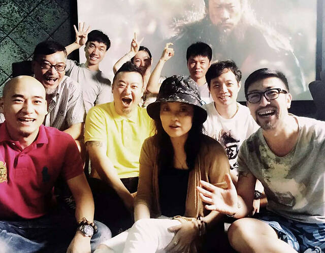 “著名导演”张纪中：三婚娶80后美娇娘，他的人生真的完美了？