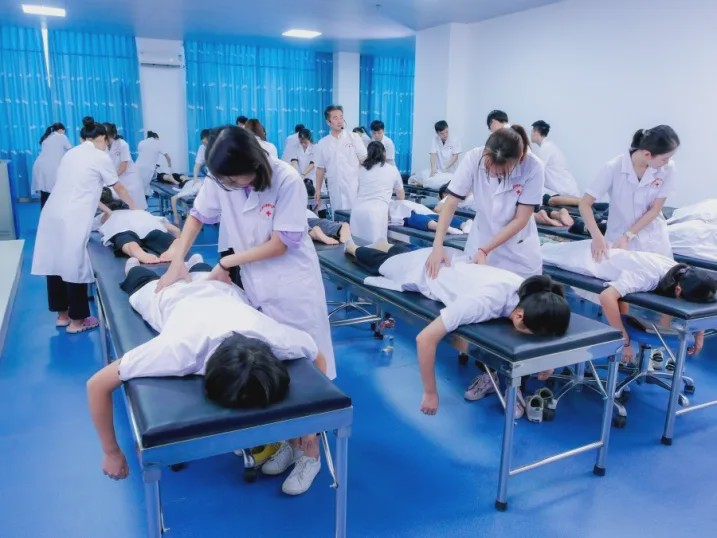 广州涉外经济职业技术学院：中医康复人才需求旺盛 就业前景广阔
