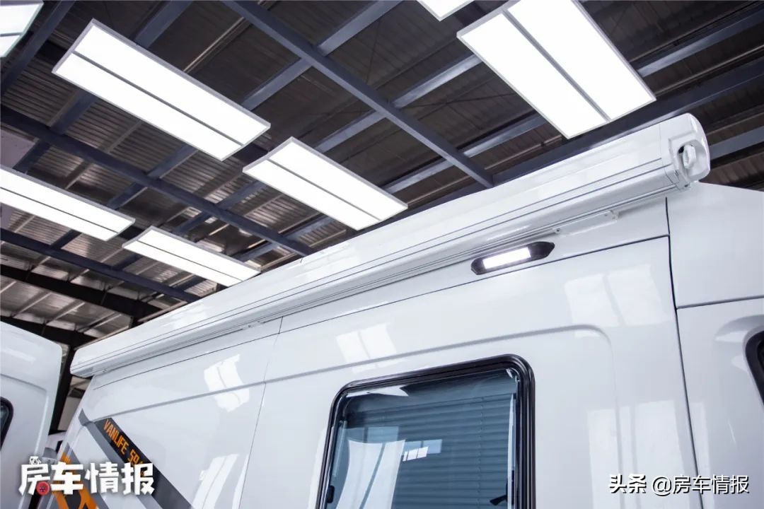 全新大通V90房车来啦！配2.0T发动机参数超依维柯，起售价真便宜