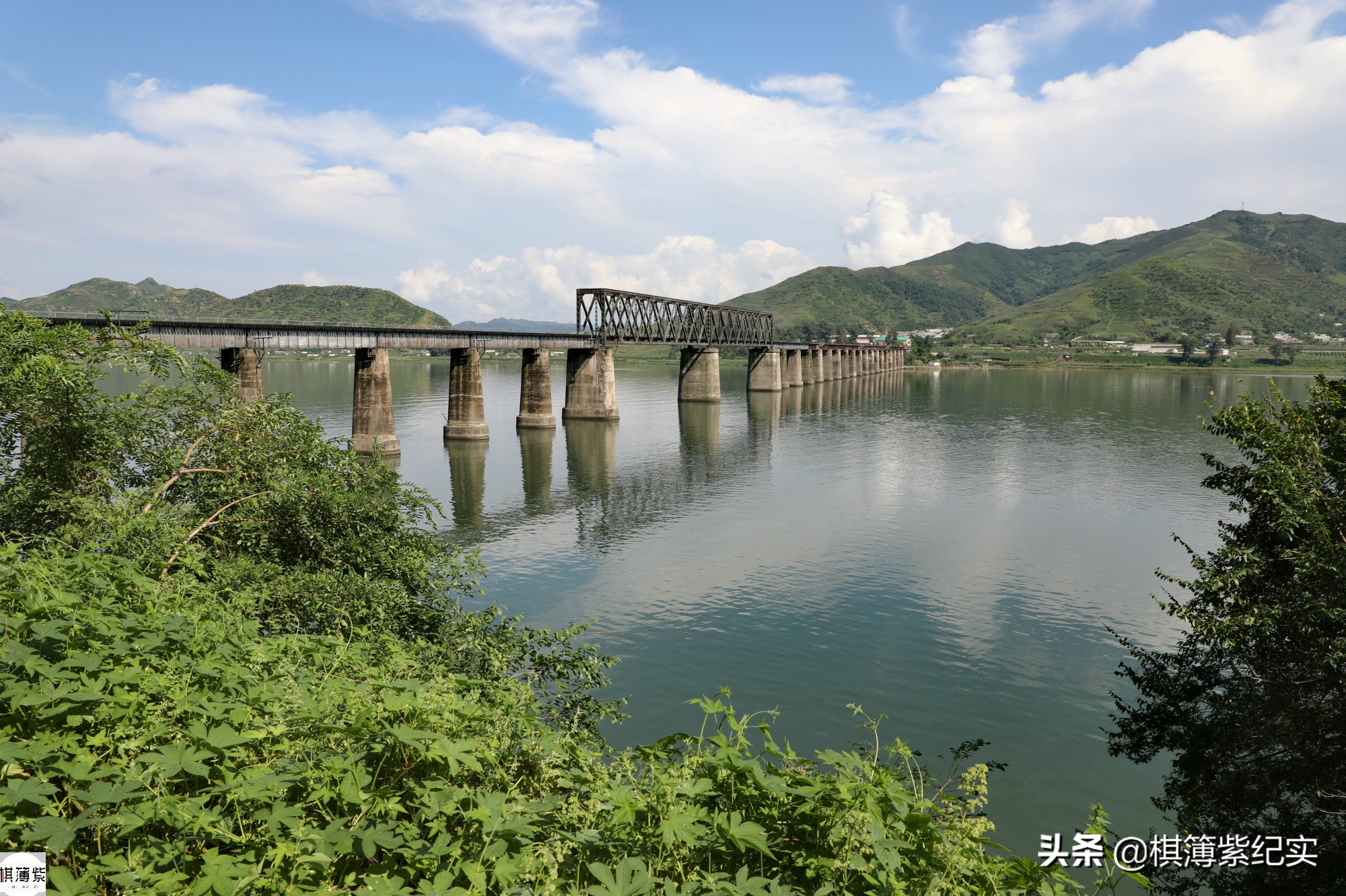 中超第19块界碑在哪里(谁是鸭绿江第一铁路桥？不在丹东市区，70年前密道至今鲜为人知)