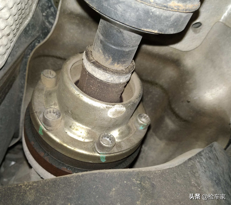 2012款3.0T奥迪A6，新车74万如今21万，卖家：都是朋友给你最低价