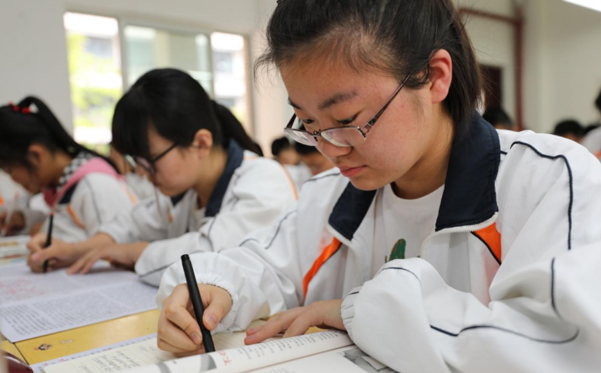 多省出现“日语热”现象，抛弃英语投身日语，为应试而学得不偿失