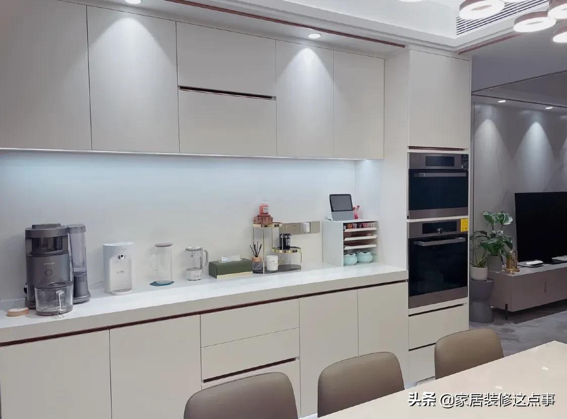 深圳80后夫妻，因装自家新房而走红，色调搭配堪称“教科书”
