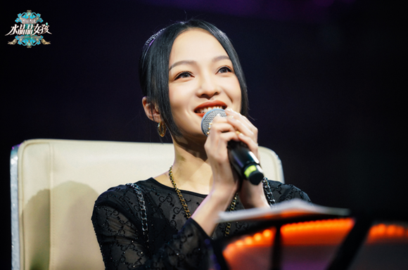 张雪峰离开大城市，白岩松向往小村庄，背后原因刺痛无数人的心