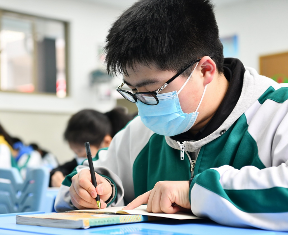 英语会被踢出高考？教育部给出答案，让家长松了一口气